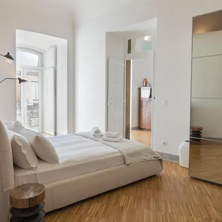 Lovelystay - Chiado 3bedroom Secret Lisboa