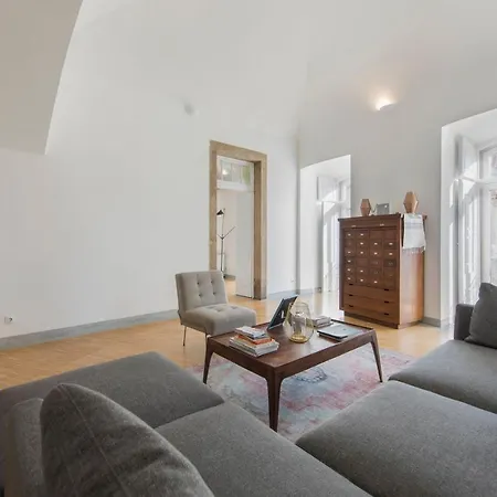 Lovelystay - Chiado 3bedroom Secret Lisboa