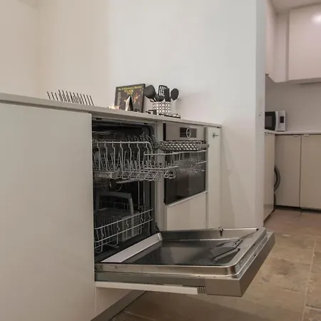 Lovelystay - Chiado 3bedroom Secret * Lisboa