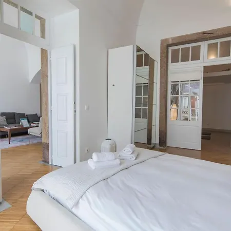 Lovelystay - Chiado 3bedroom Secret Lissabon