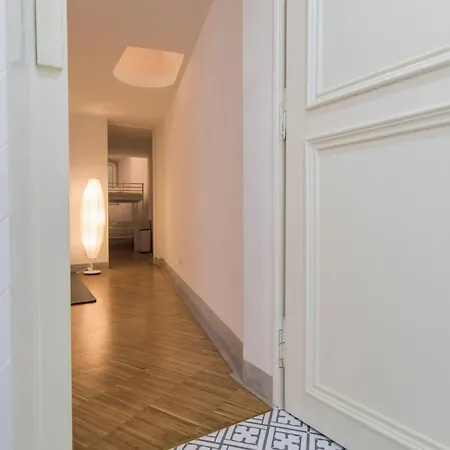 Lovelystay - Chiado 3bedroom Secret Appartement *